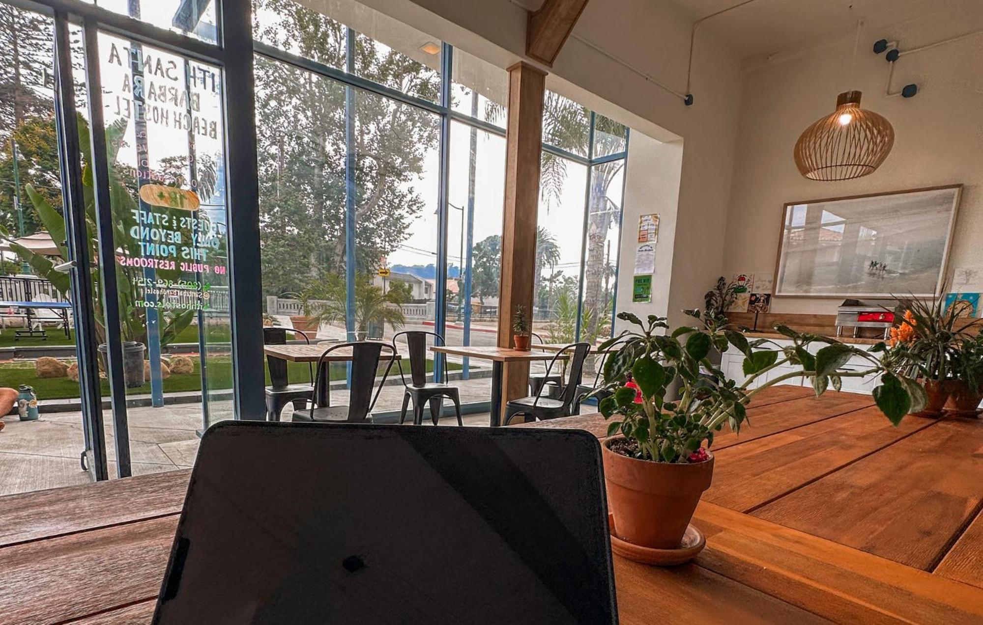 Ith Santa Barbara Beach Hostel Екстериор снимка