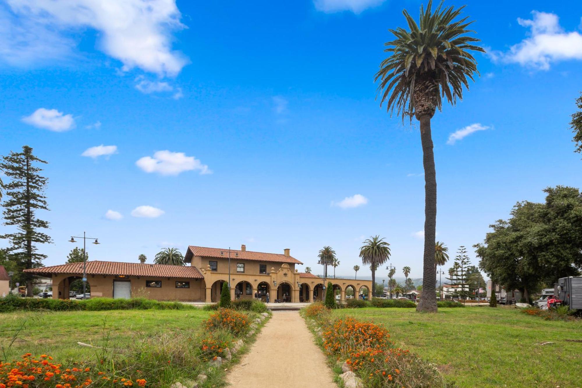Ith Santa Barbara Beach Hostel Екстериор снимка