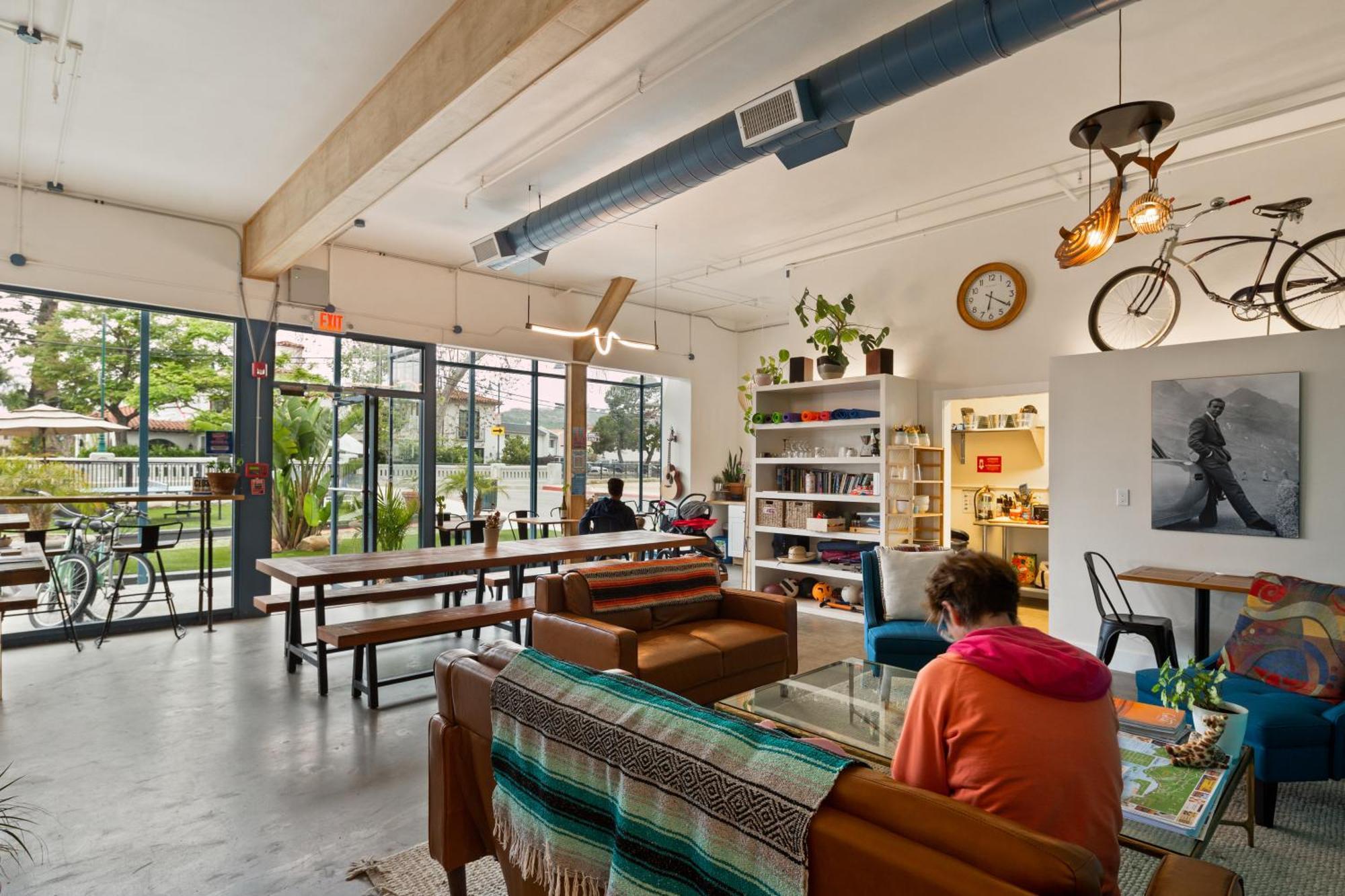 Ith Santa Barbara Beach Hostel Екстериор снимка